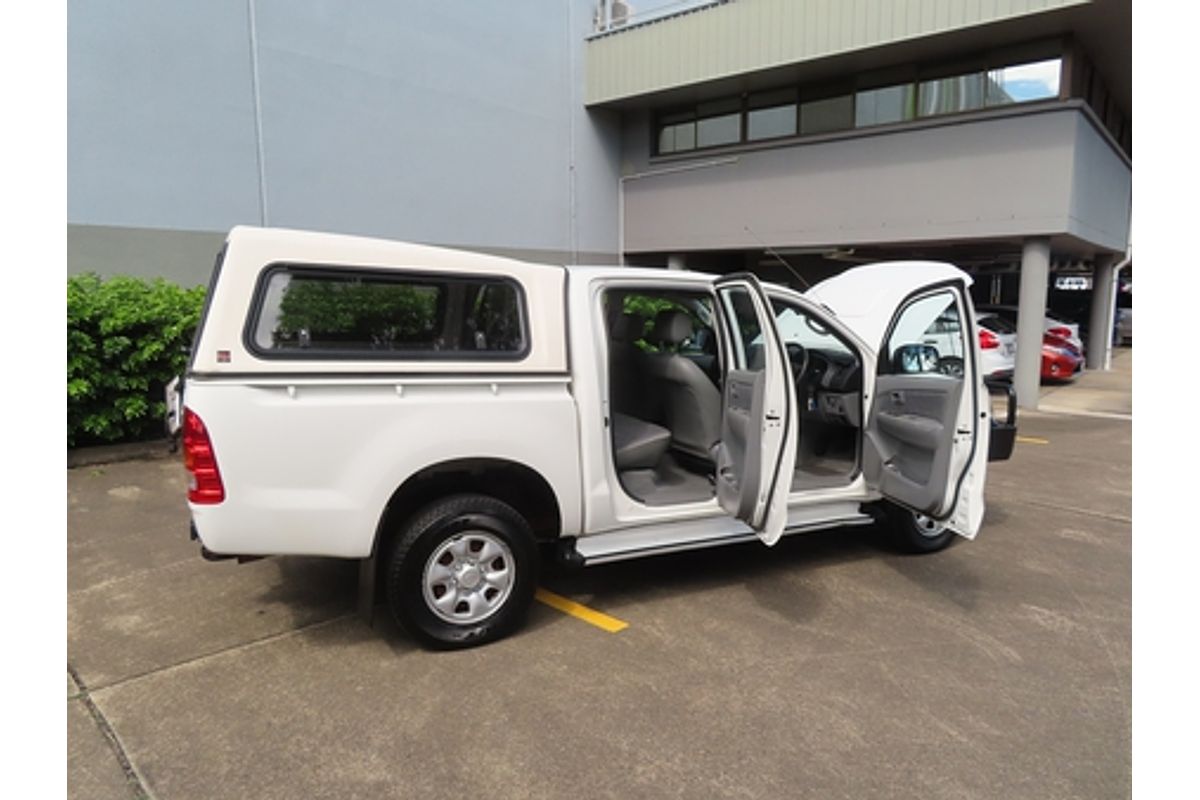 2006 Toyota Hilux SR KUN26R 4X4
