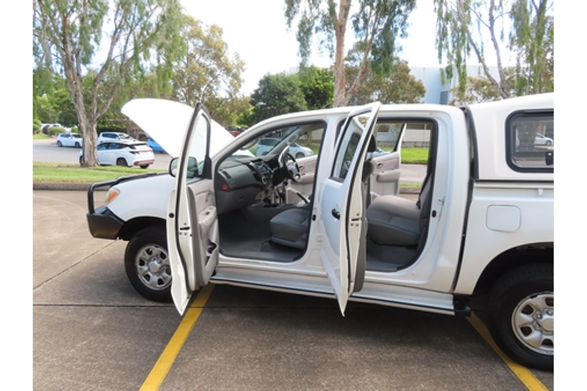 2006 Toyota Hilux SR KUN26R 4X4