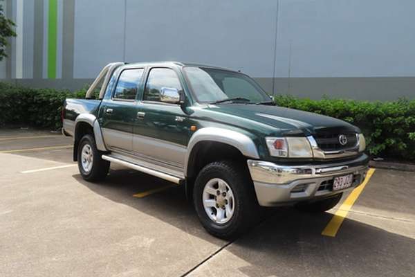 2005 Toyota Hilux SR5 KZN165R 4X4