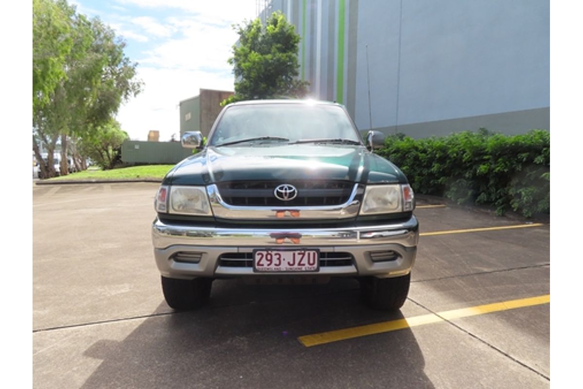 2005 Toyota Hilux SR5 KZN165R 4X4
