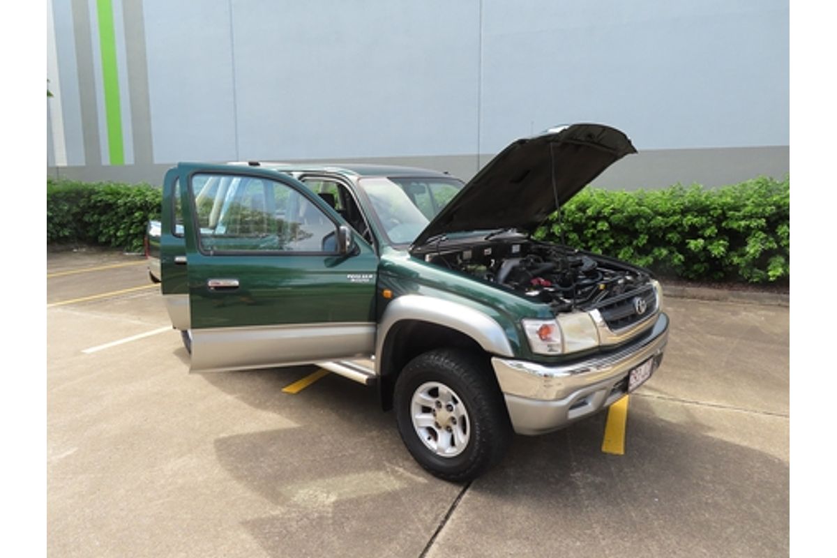 2005 Toyota Hilux SR5 KZN165R 4X4