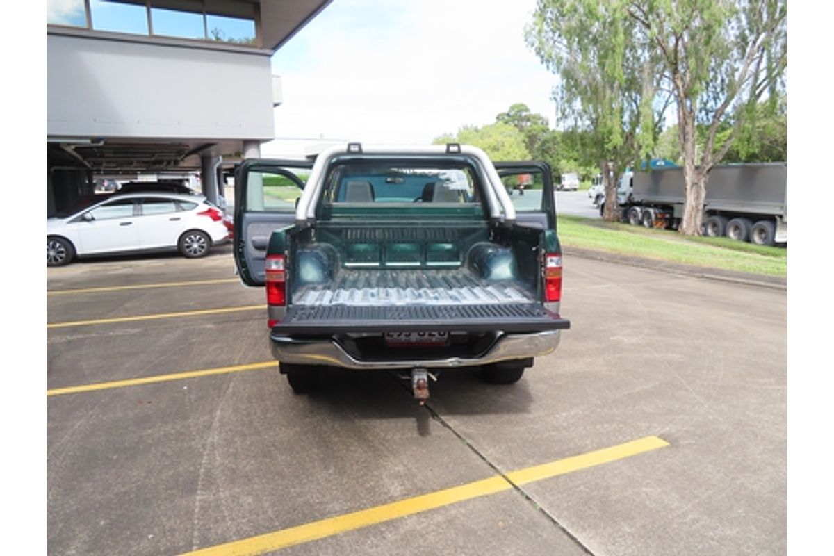 2005 Toyota Hilux SR5 KZN165R 4X4