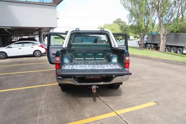 2005 Toyota Hilux SR5 KZN165R 4X4