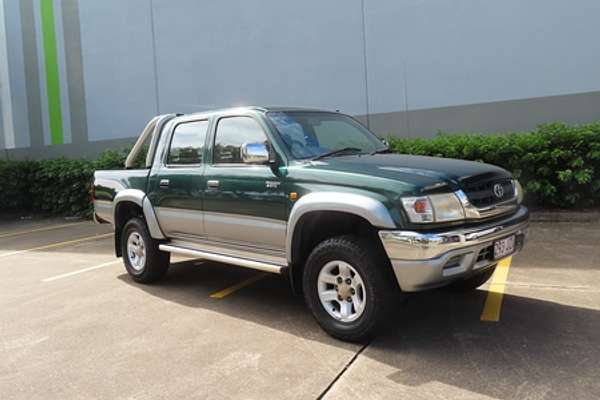 2005 Toyota Hilux SR5 KZN165R 4X4