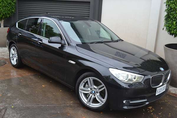 2012 BMW 5 Series 530d F07