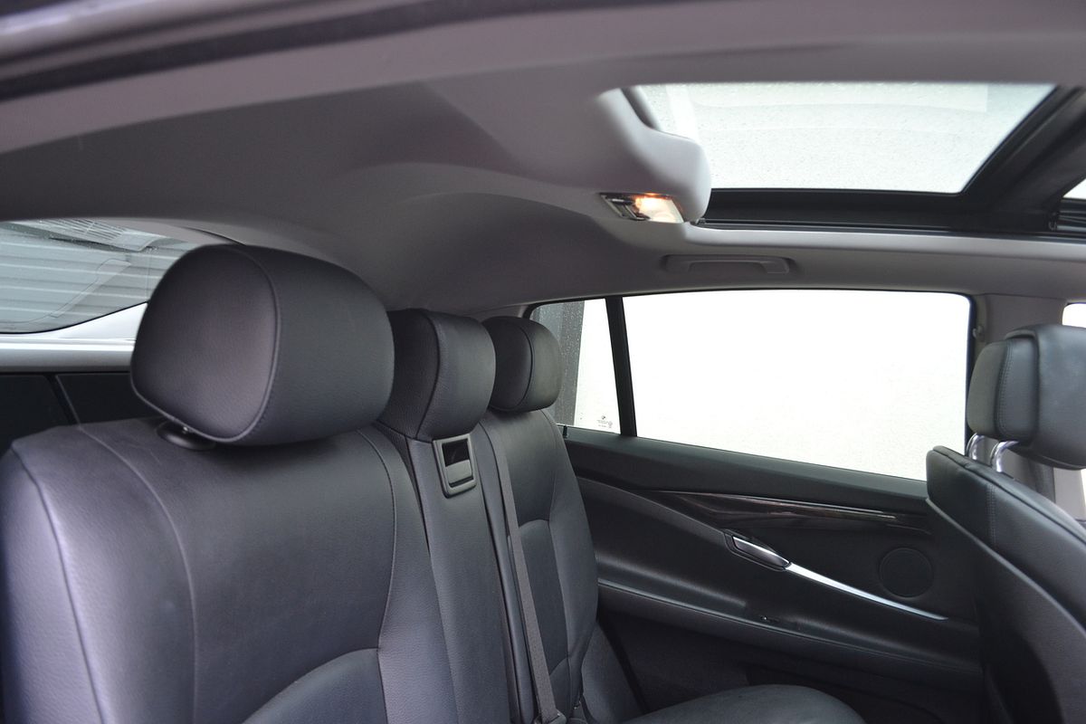 2012 BMW 5 Series 530d F07