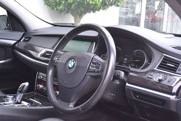2012 BMW 5 Series 530d F07