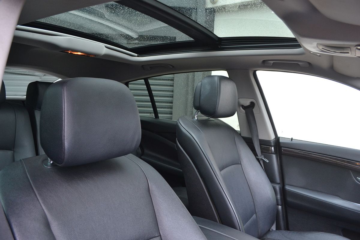2012 BMW 5 Series 530d F07