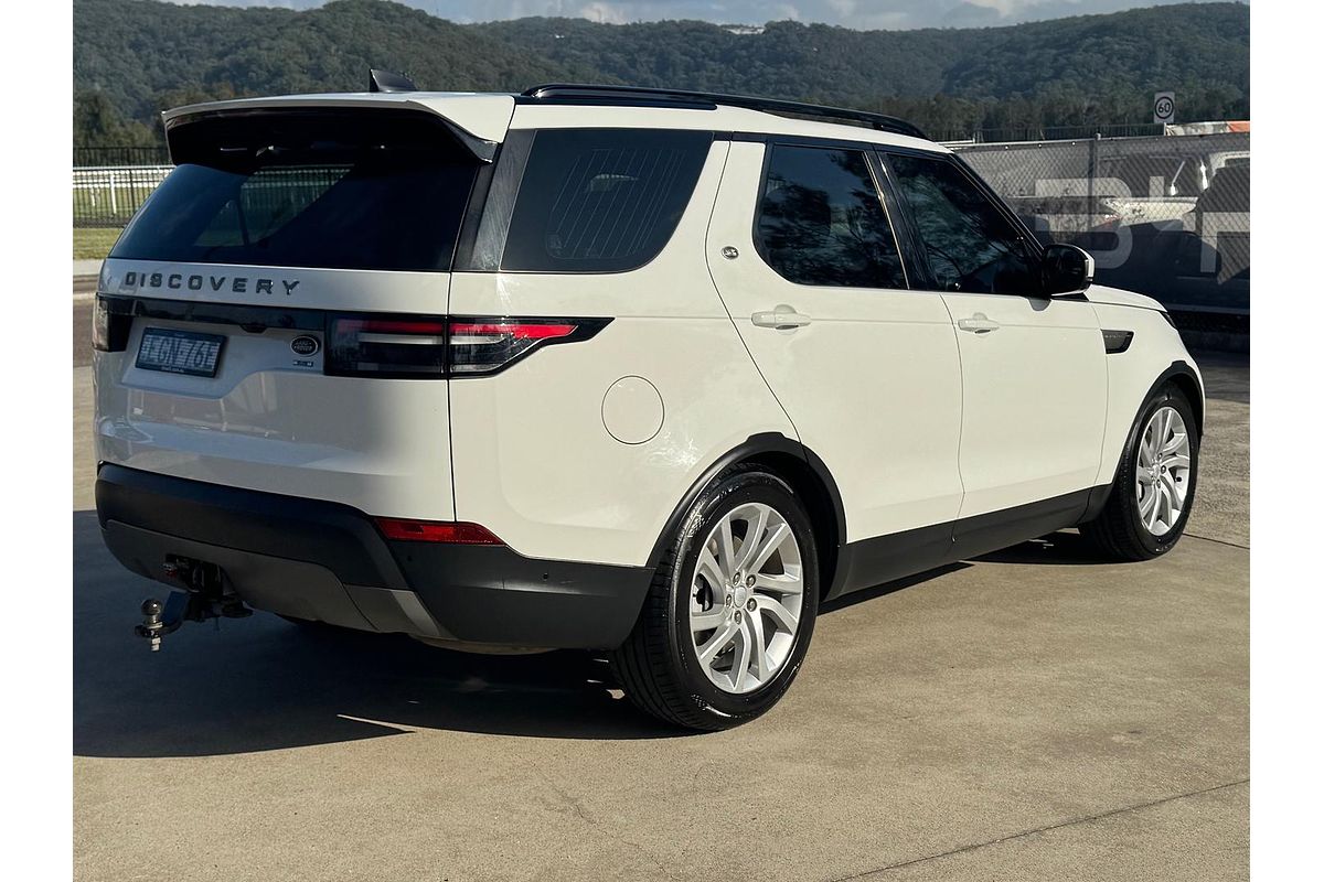 2019 Land Rover Discovery SD6 SE Series 5