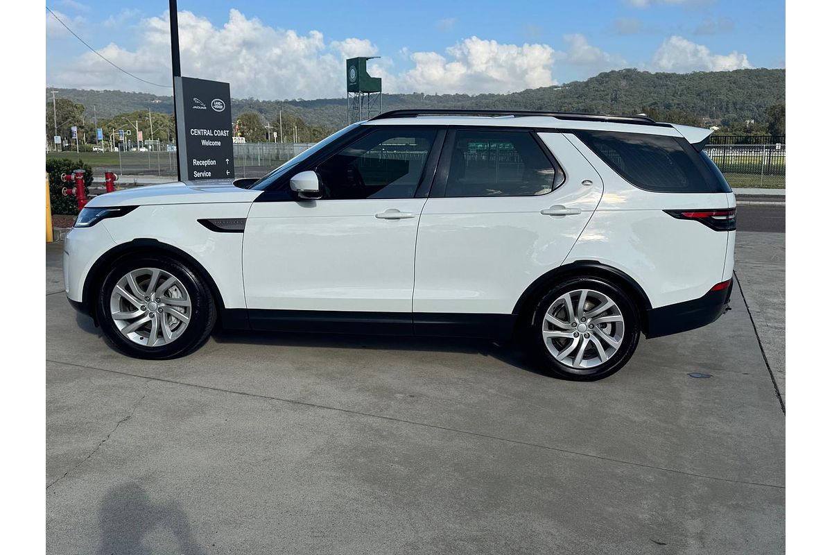 2019 Land Rover Discovery SD6 SE Series 5