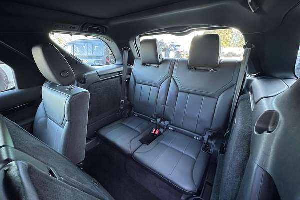 2019 Land Rover Discovery SD6 SE Series 5
