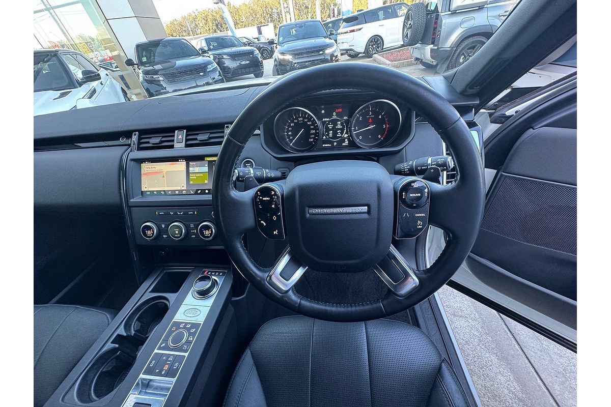 2019 Land Rover Discovery SD6 SE Series 5