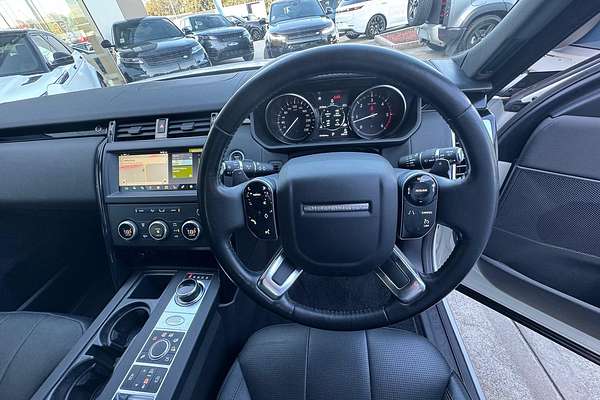 2019 Land Rover Discovery SD6 SE Series 5