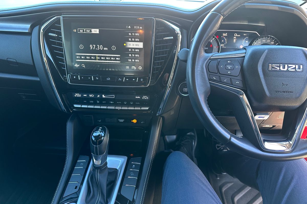 2022 Isuzu MU-X LS-T