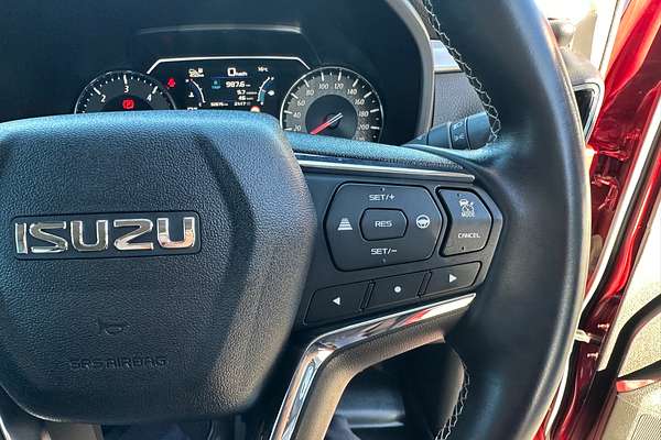 2022 Isuzu MU-X LS-T