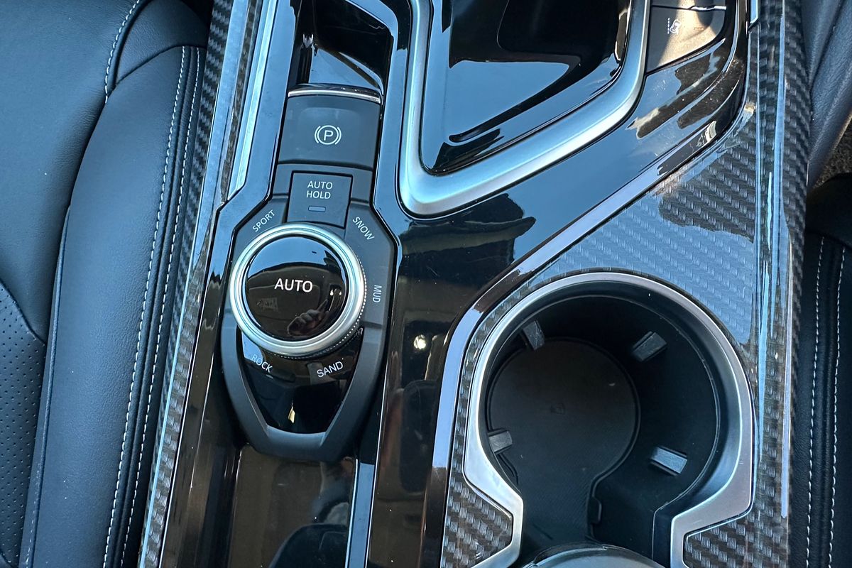 2024 LDV D90 Executive SV9A