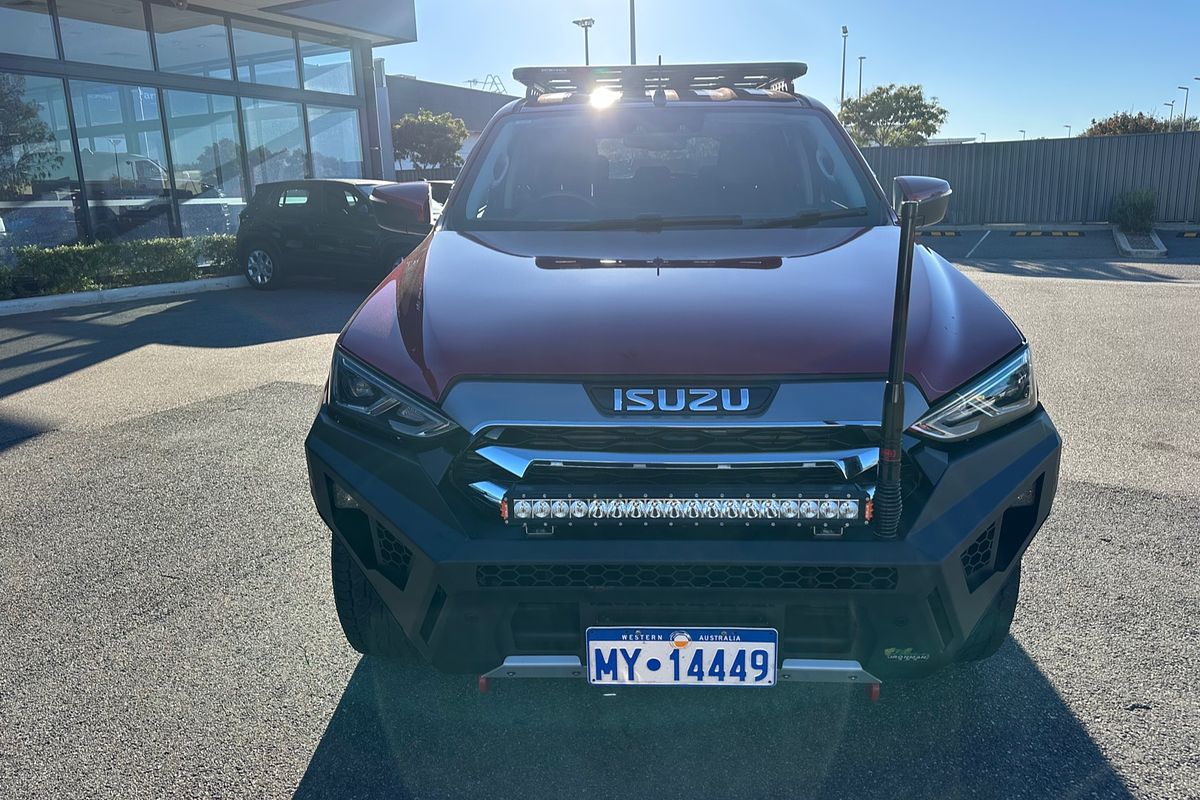 2022 Isuzu MU-X LS-T