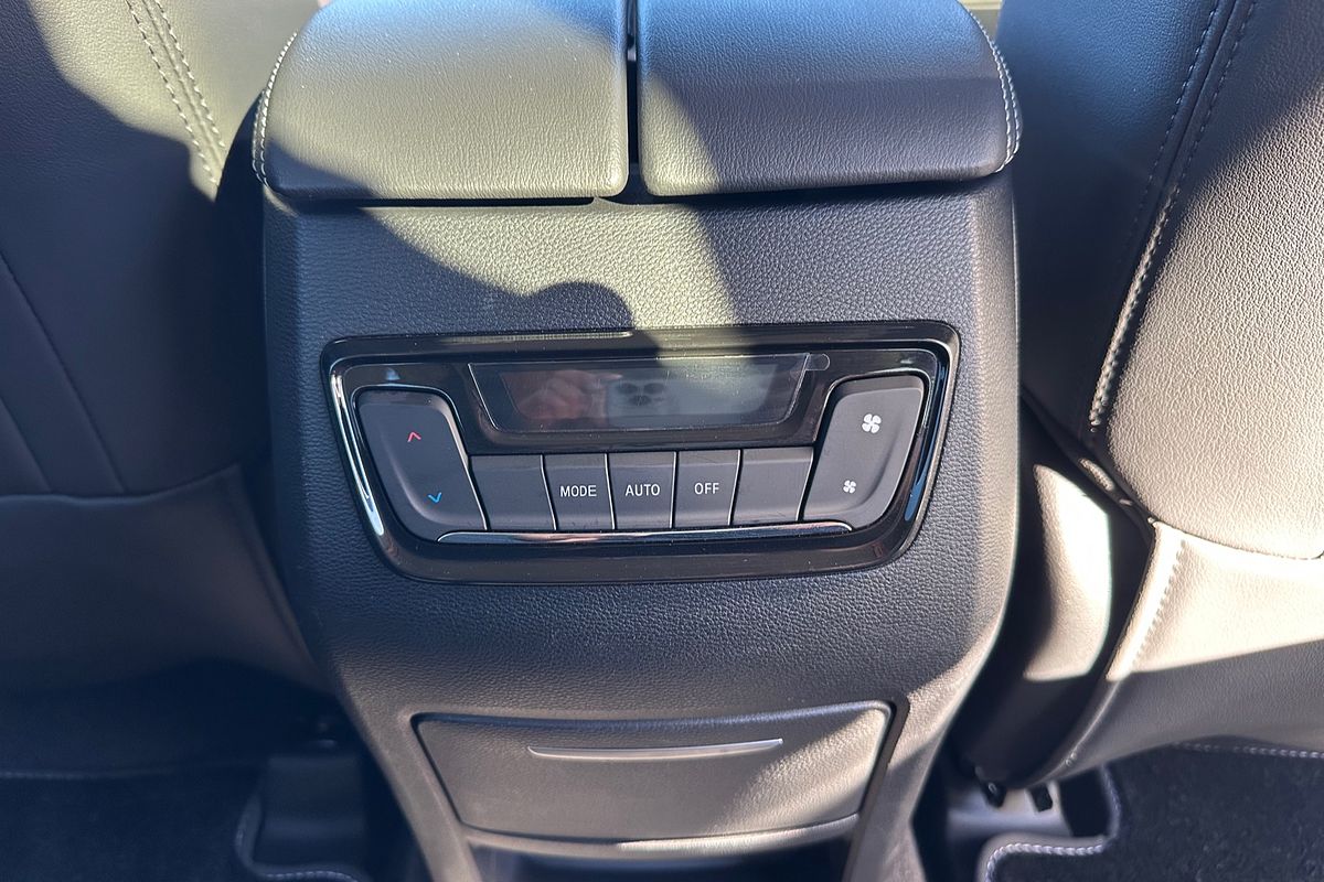 2024 LDV D90 Executive SV9A