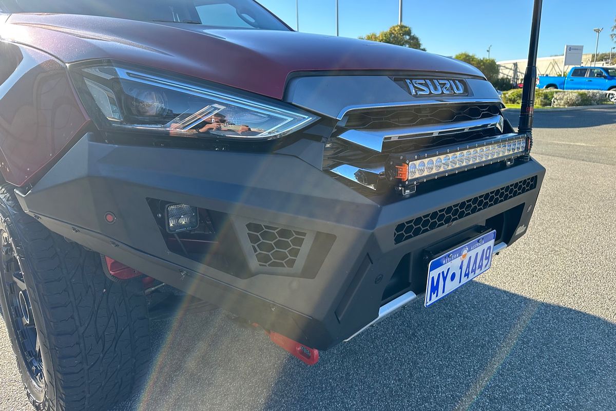 2022 Isuzu MU-X LS-T