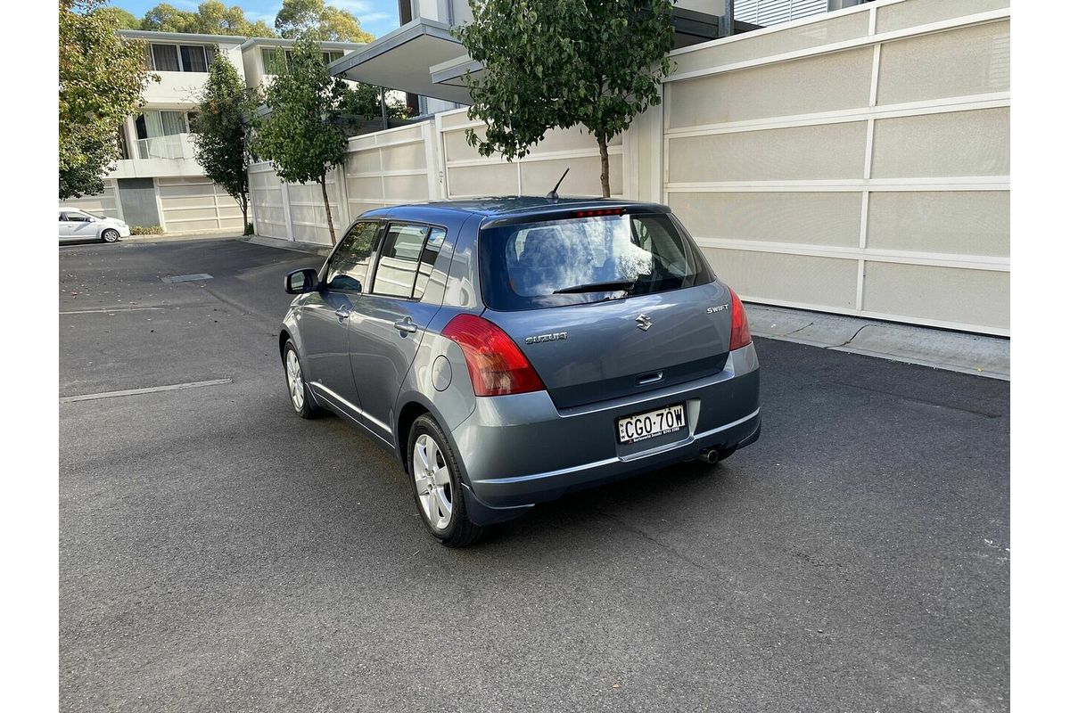2005 Suzuki Swift S RS415