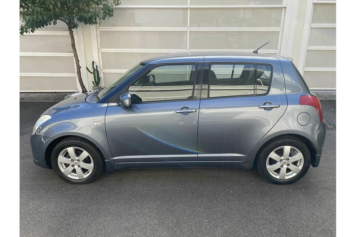 2005 Suzuki Swift S RS415