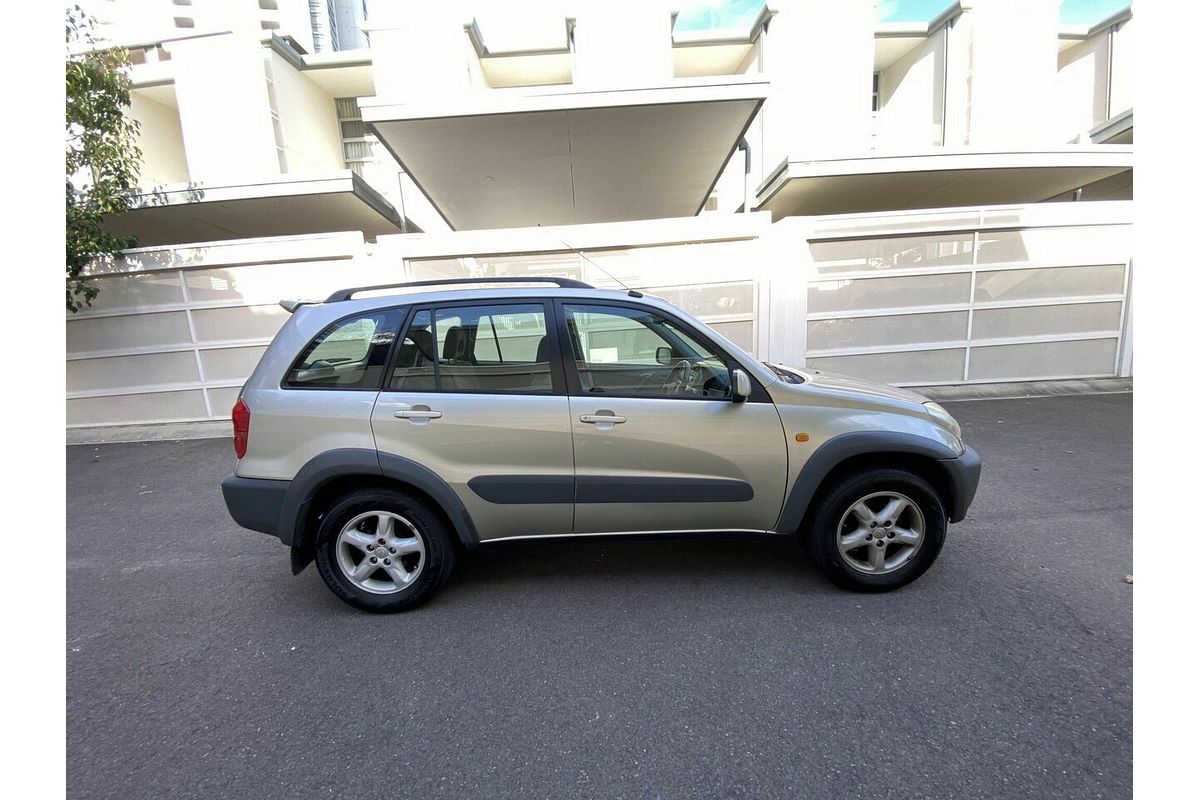 2003 Toyota RAV4 Cruiser ACA21R