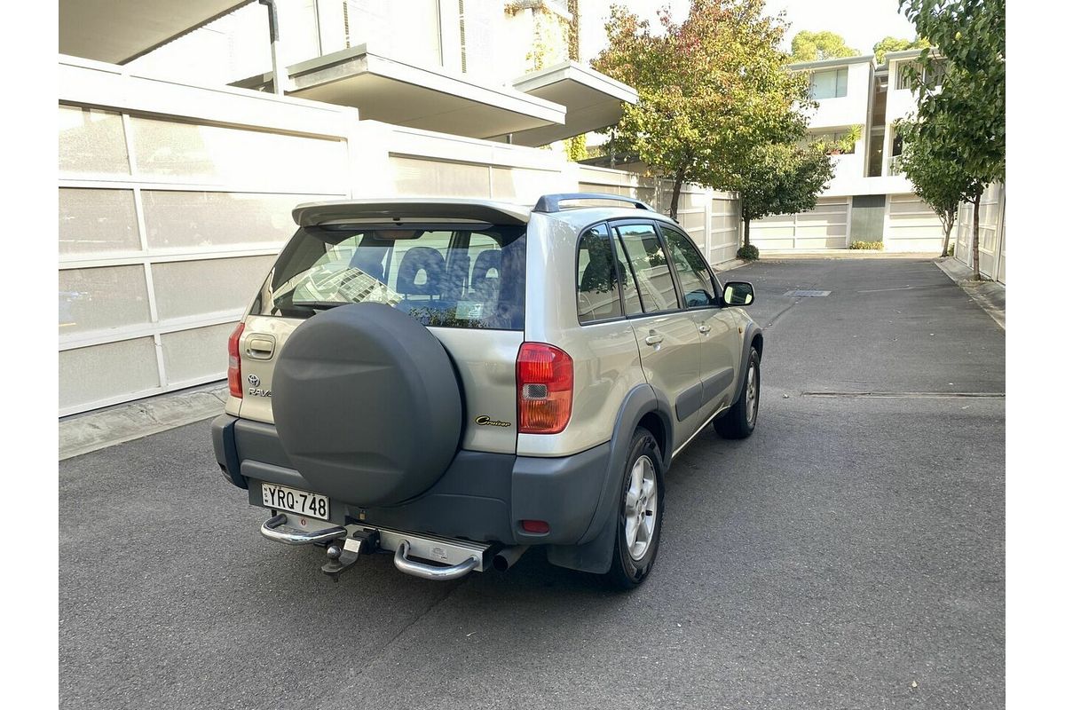 2003 Toyota RAV4 Cruiser ACA21R