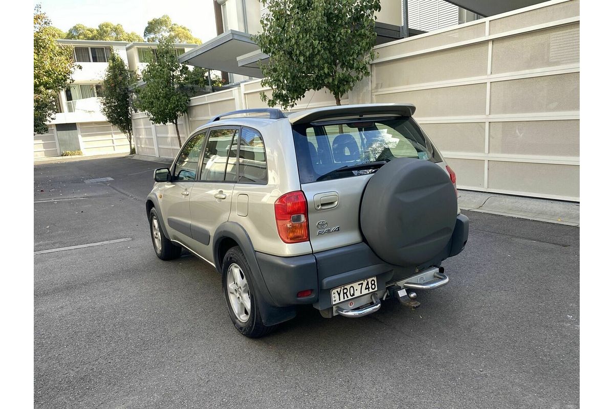 2003 Toyota RAV4 Cruiser ACA21R