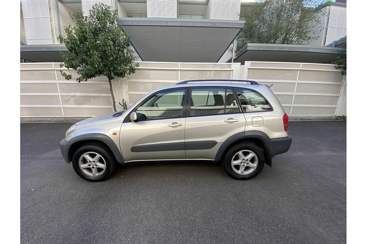 2003 Toyota RAV4 Cruiser ACA21R