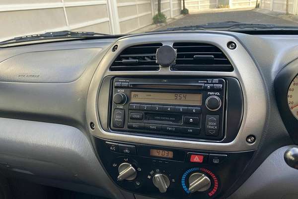 2003 Toyota RAV4 Cruiser ACA21R