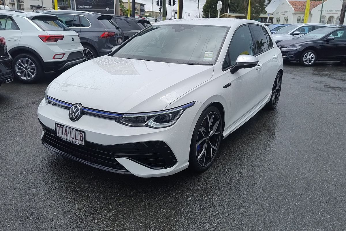 2024 Volkswagen Golf R 8