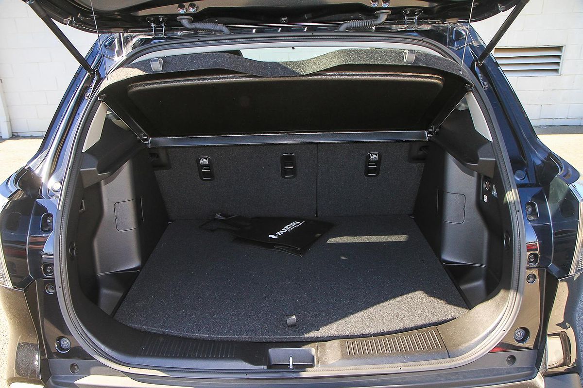 2024 Suzuki S-Cross ALLGRIP Prestige JYB