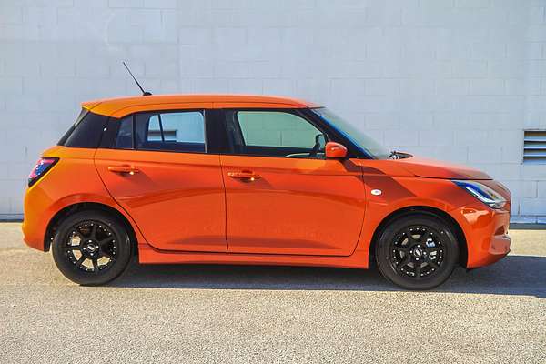 2025 Suzuki Swift Hybrid UZ