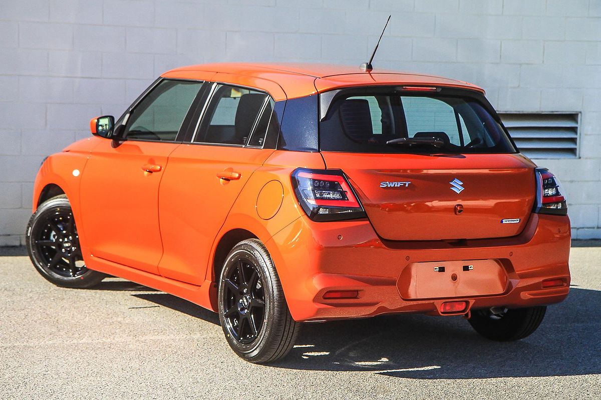 2025 Suzuki Swift Hybrid UZ
