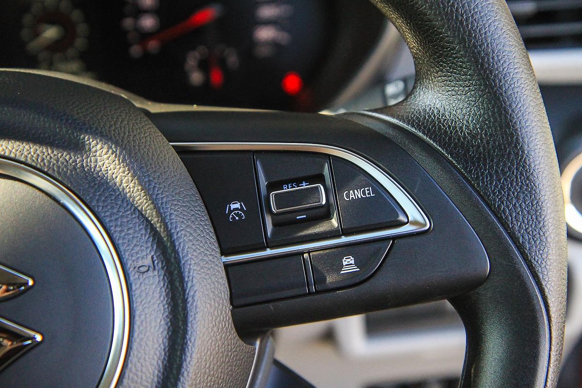2025 Suzuki Swift Hybrid UZ