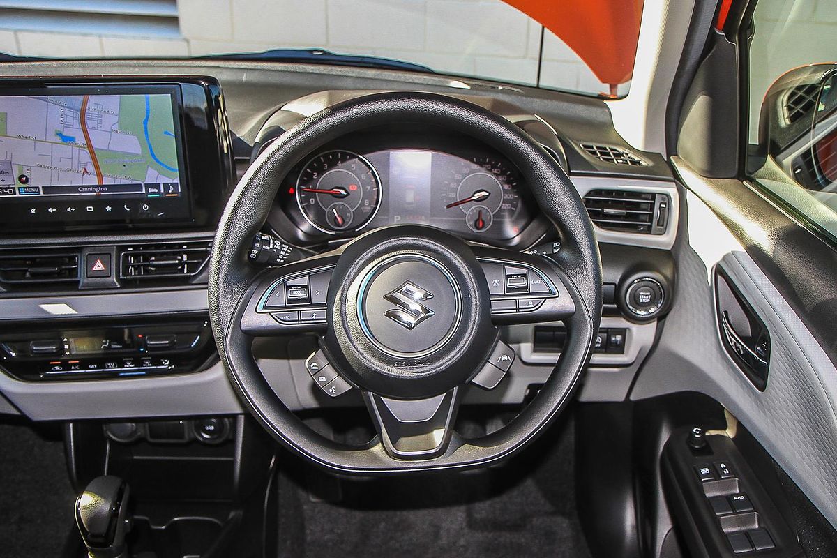 2025 Suzuki Swift Hybrid UZ