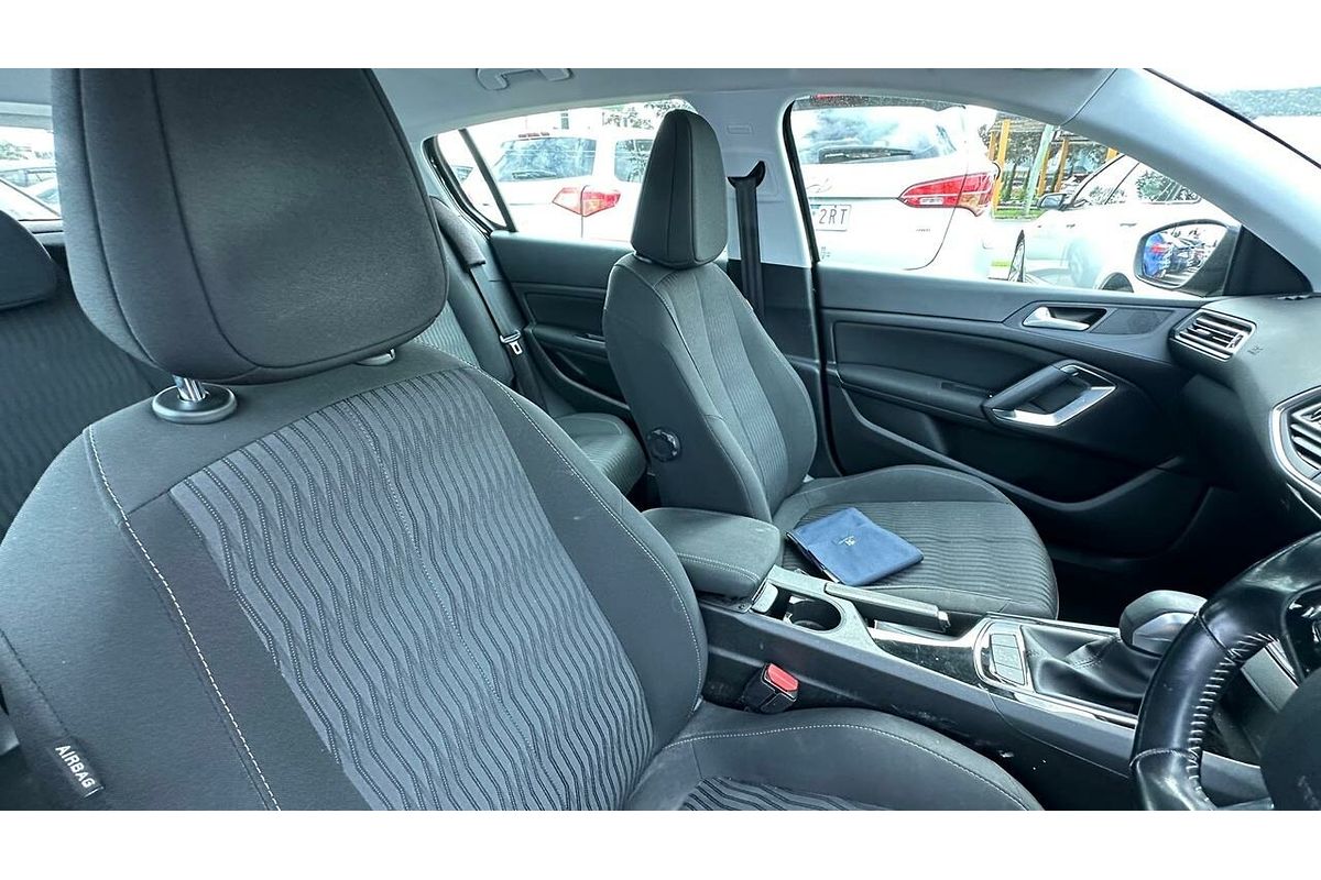2017 Peugeot 308 Active T9