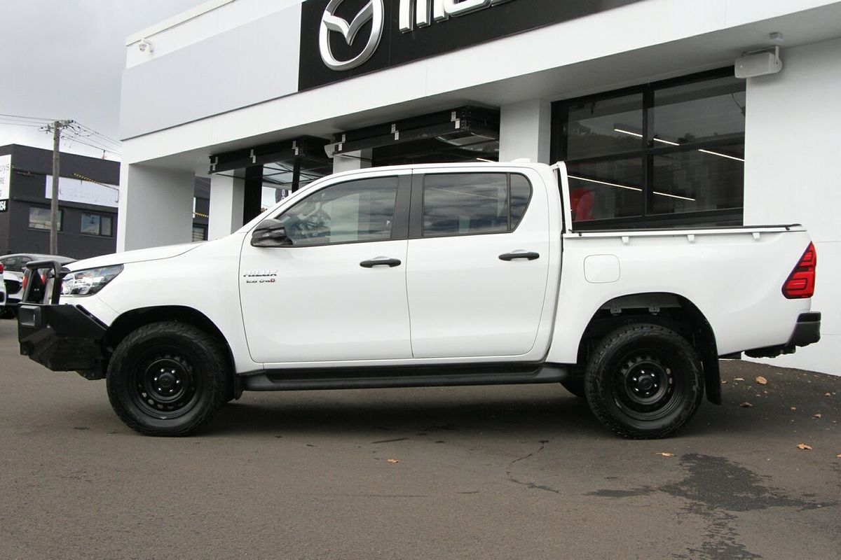 2021 Toyota Hilux SR GUN126R 4X4