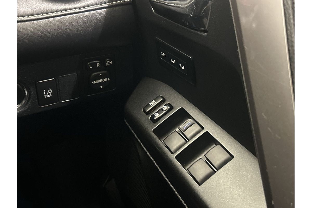 2017 Toyota RAV4 Cruiser ASA44R