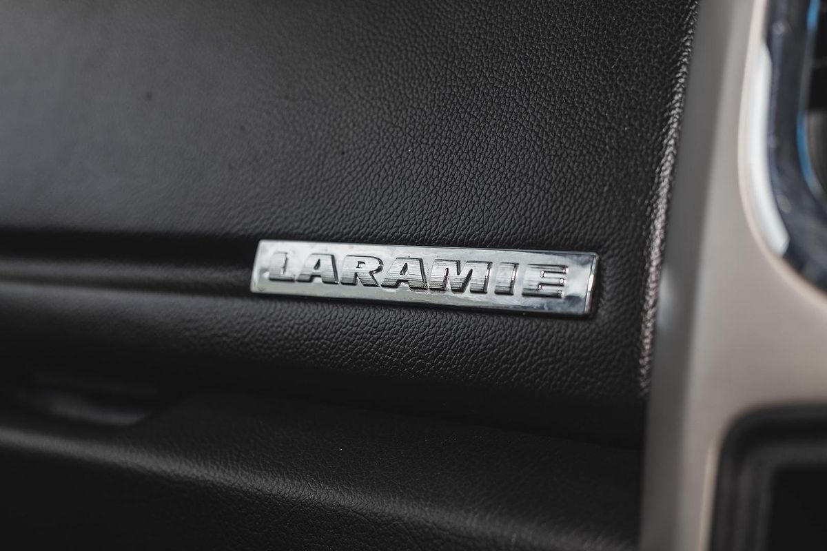 2017 RAM 1500 Laramie 4X4
