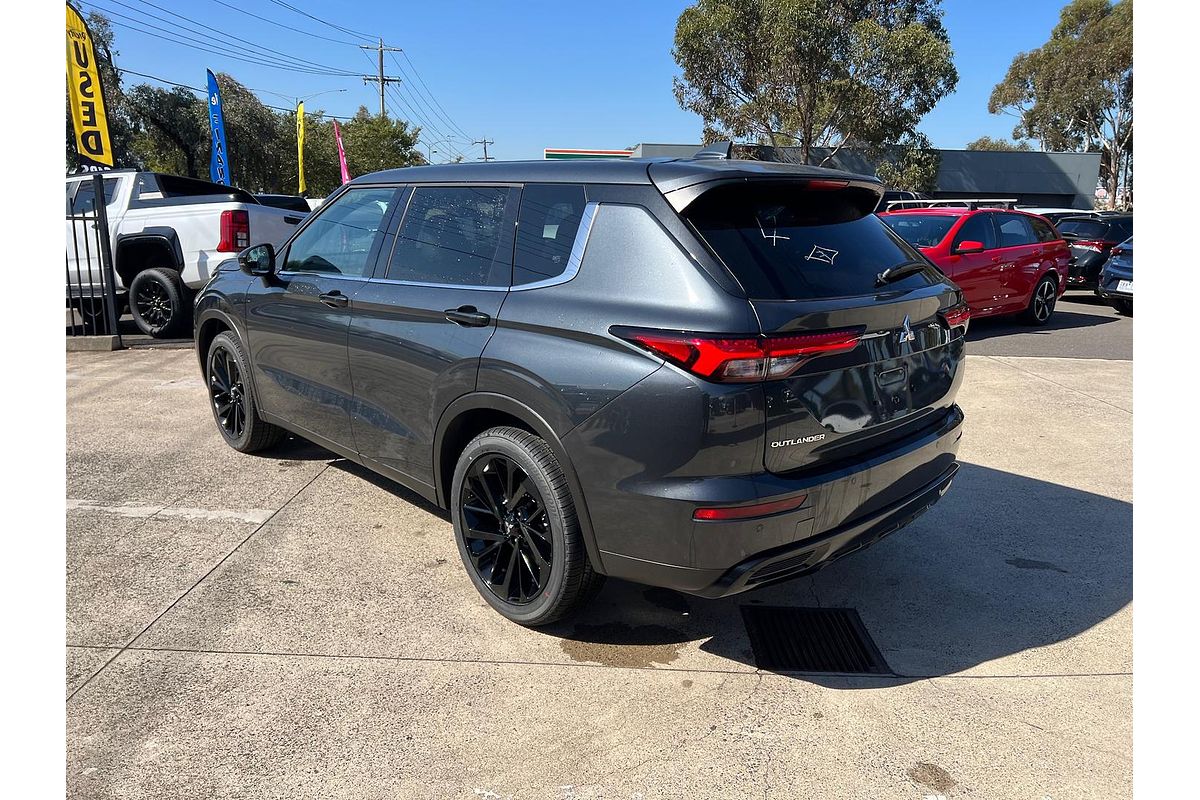 2024 Mitsubishi Outlander Black Edition ZM