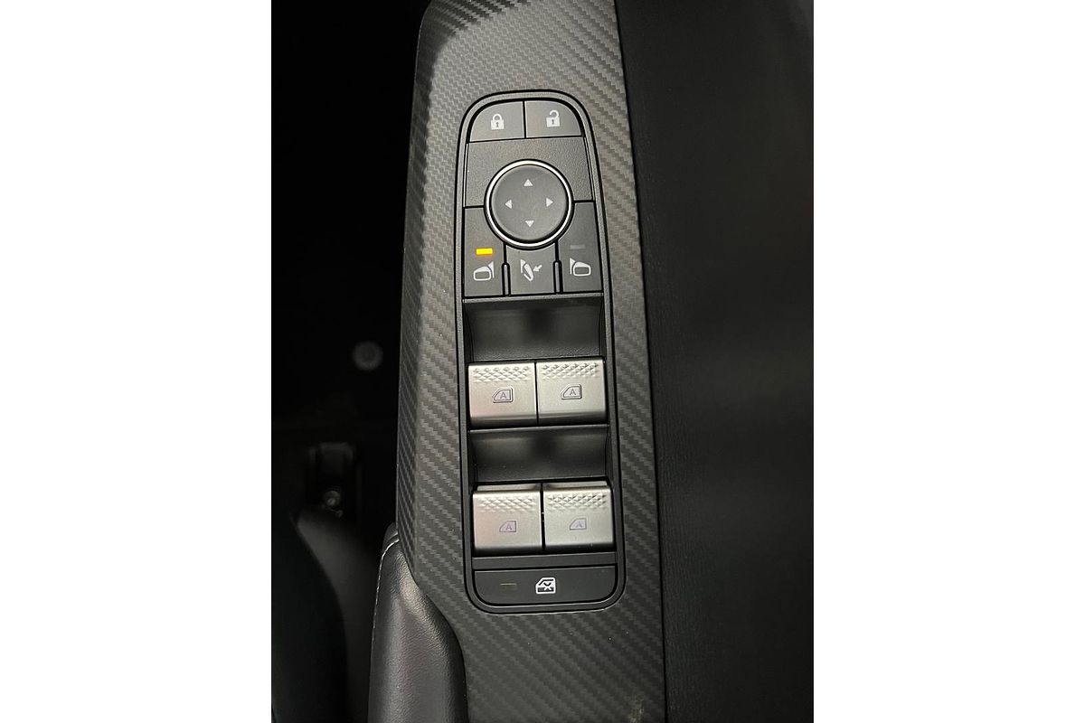 2024 Mitsubishi Outlander Black Edition ZM