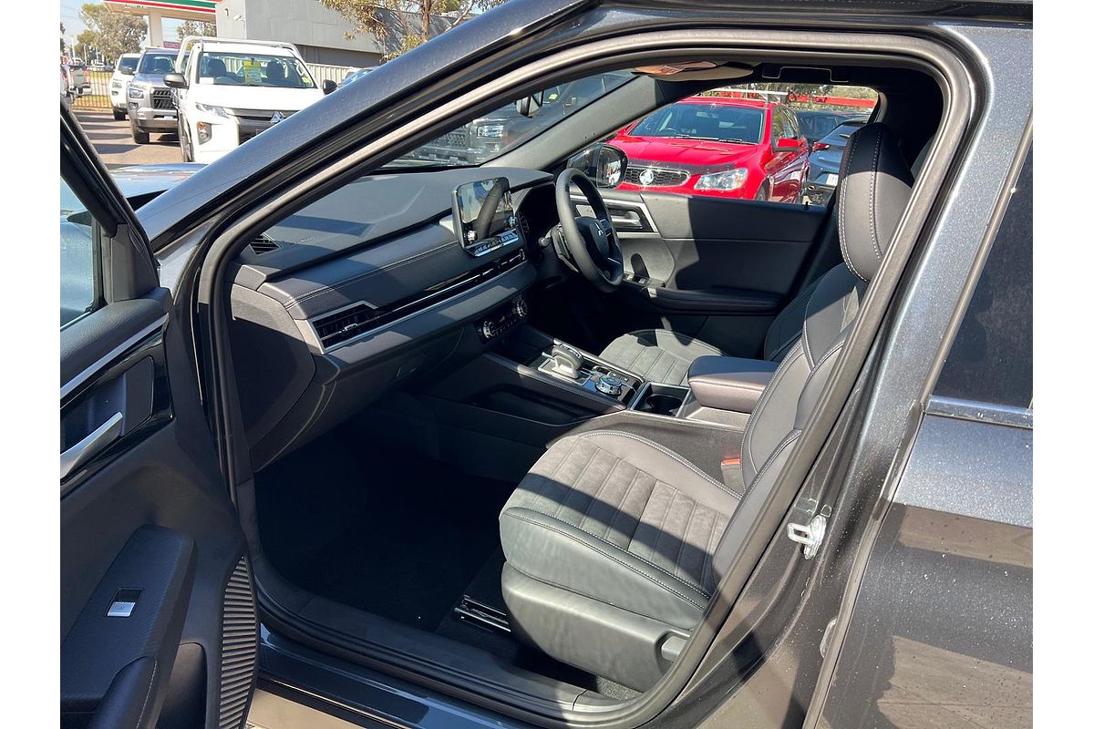 2024 Mitsubishi Outlander Black Edition ZM