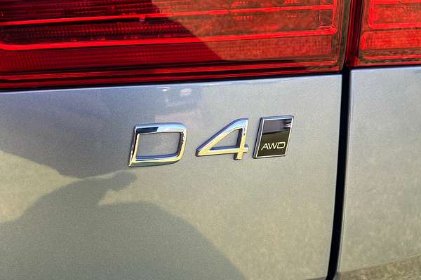 2021 Volvo XC60 D4 Inscription