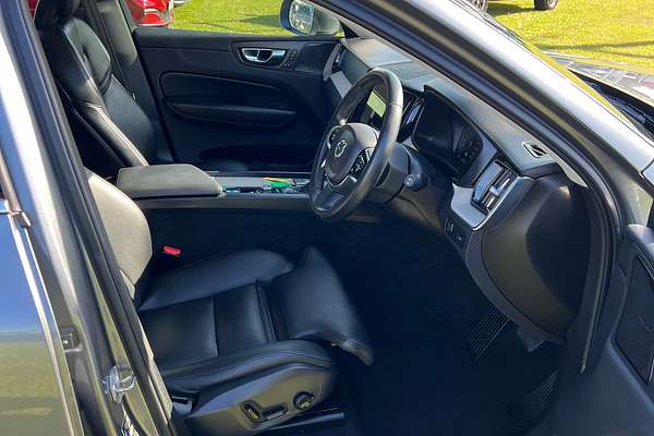 2021 Volvo XC60 D4 Inscription