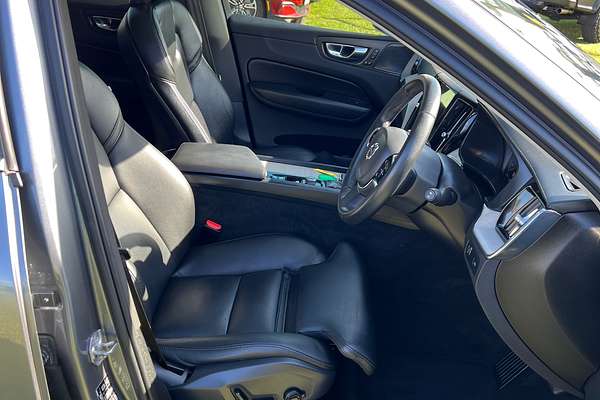 2021 Volvo XC60 D4 Inscription