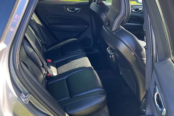 2021 Volvo XC60 D4 Inscription