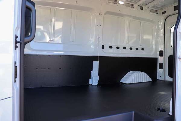 2025 LDV Deliver 9
