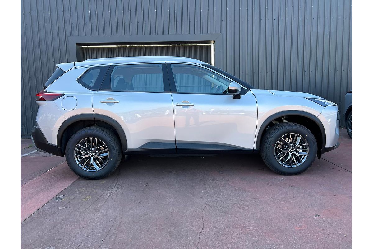 2024 Nissan X-TRAIL ST T33