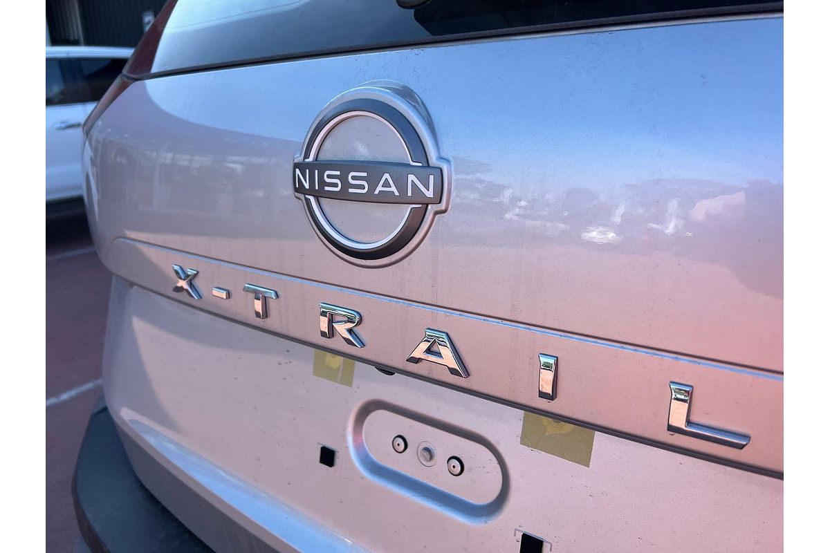 2024 Nissan X-TRAIL ST T33